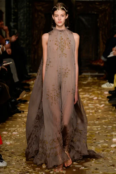 Look 1